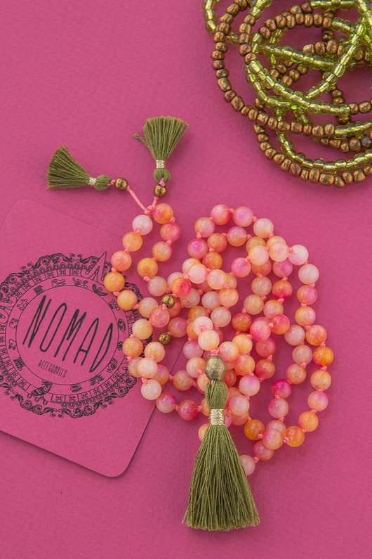 ETHIOPIAN ROSE MALA naszyjnik z jadeitów jedwab NOMAD ACCESSORIES