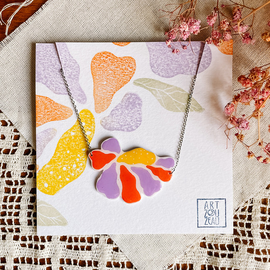 naszyjniki - inne Wyrazisty naszyjnik z motywem kwiatowym - kolorowa biżuteria handmade boho