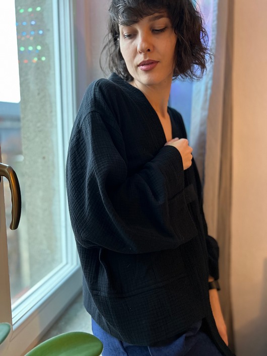 kardigany damskie Kimono RUKI / czarny muślin