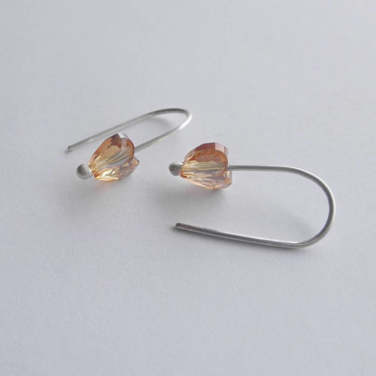 kolczyki z kamieniami Kolczyki serduszko