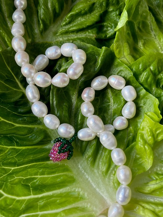chokery Naszyjnik - perle con mora fucsia