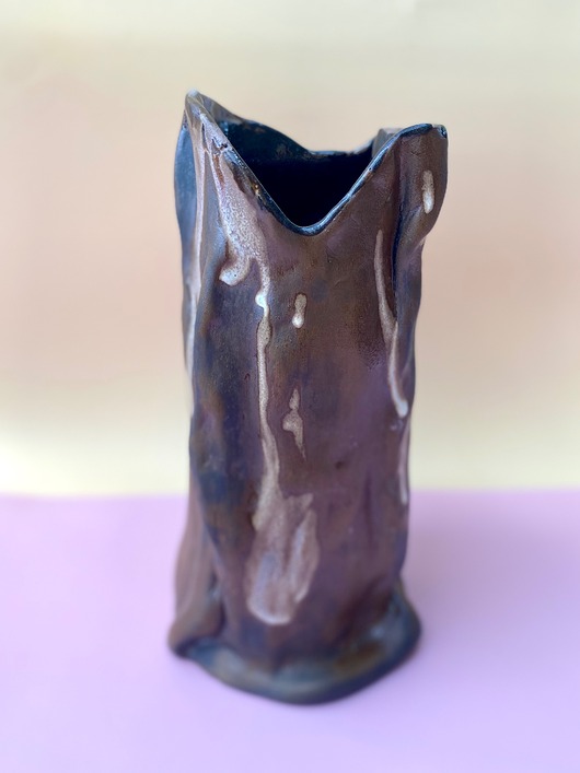 wazony Ręcznie robiony ceramiczny wazon przypominający czekoladowe lody