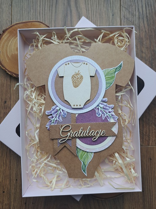 kartki scrapbooking Kartka z okazji narodzin córeczki (w pudełku)