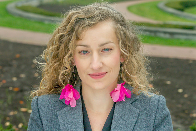 kolczyki chwosty Kolczyki chwosty szyfonowe kwiaty długie różowe fuksja na wesele