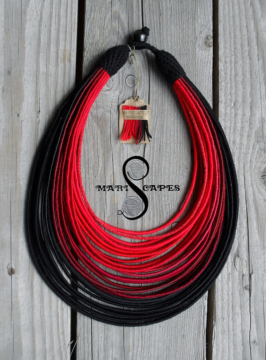 masajka "Red & Black Ombre" MARISCAPES