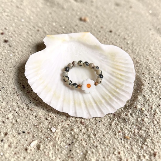 pierścionki elastyczne Pierścionek : stokrotka : jaspis dalmatyński : gold