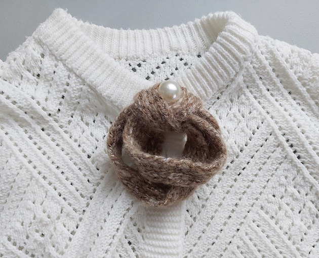 broszki Broszka zawijas z perłą