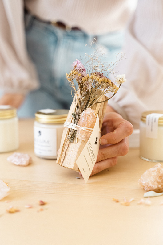 Podstawki pod kadzidełka Palo Santo 40g z kryształem i kwiatami