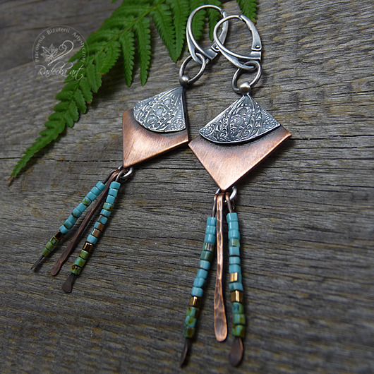Karo Earrings and Toho Radecka art