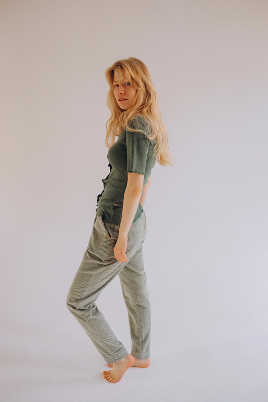 spodnie materiałowe damskie Spodnie sztruksowe Totally