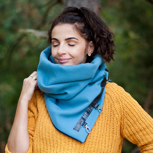 szale damskie Ciepły szal wełniany - błękitny ze skórą