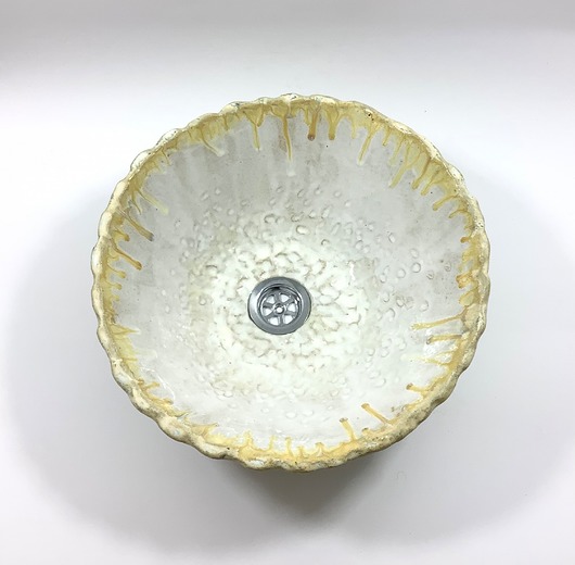umywalki Ceramiczna umywalka biało-beżowa Rozlane mleko