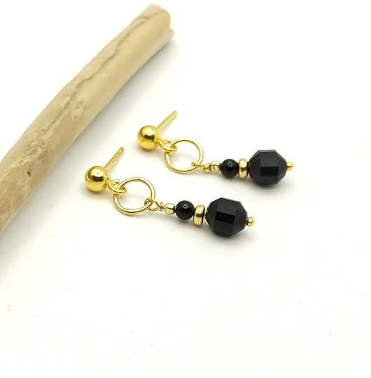 kolczyki pozłacane Czarny turmalin, kolczyki pozłacane wiszące delikatne