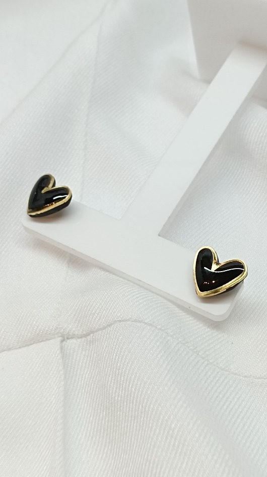 kolczyki z masy plastycznej Kolczyki serduszka czarny