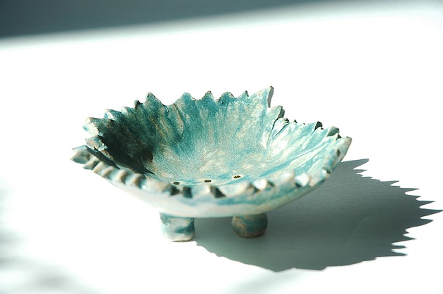 Mydelniczka Liść Winorośli - krystaliczny Ceramiczności