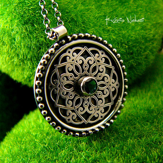 wisiory Naszyjnik Mandala - Srebro Topaz London Blue