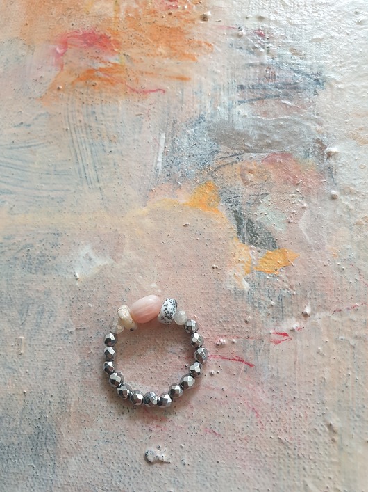 pierścionki elastyczne Pierścionek hematyt, opal różowy, opal dendrytowy, labradoryt