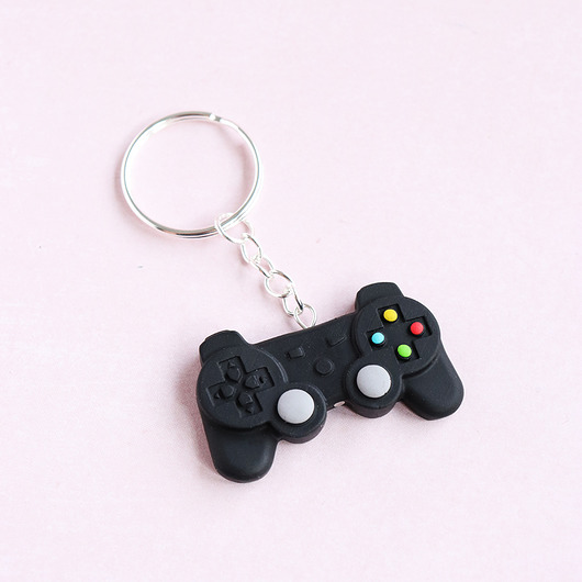 Brelok pad playstation czarny dla gracza Lemon Lovely