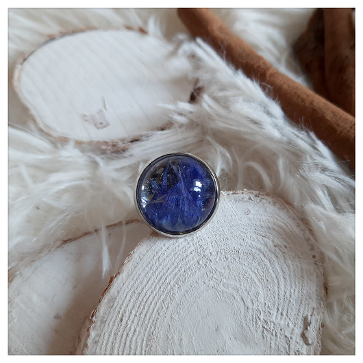 Mały pierścionek z chabrami Figa handmade accessories