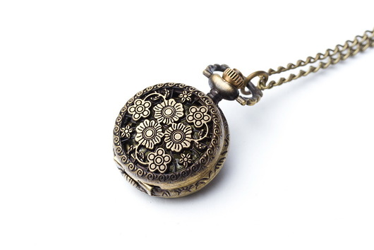 zegarki na łańcuszku Zegarek wisiorek - MACIEJKA - Uroczy wisiorek + Pudełko