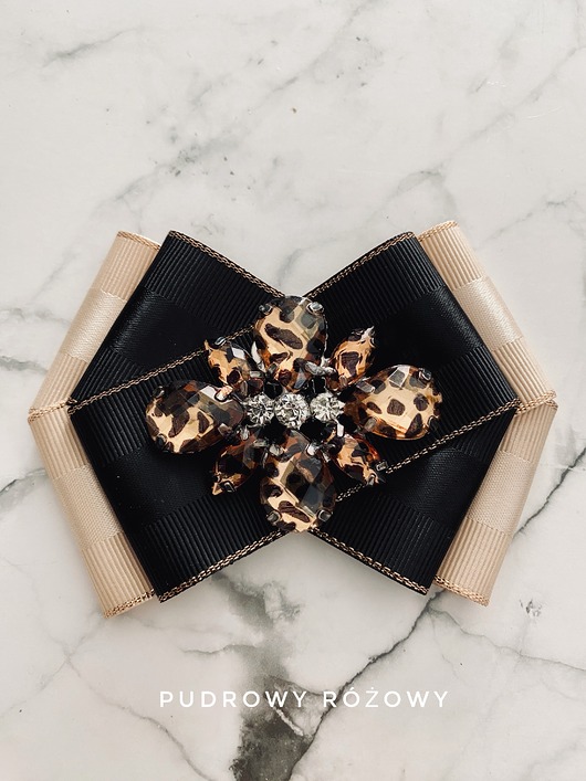 broszki Brosza z ozdobą z panterki Panterka