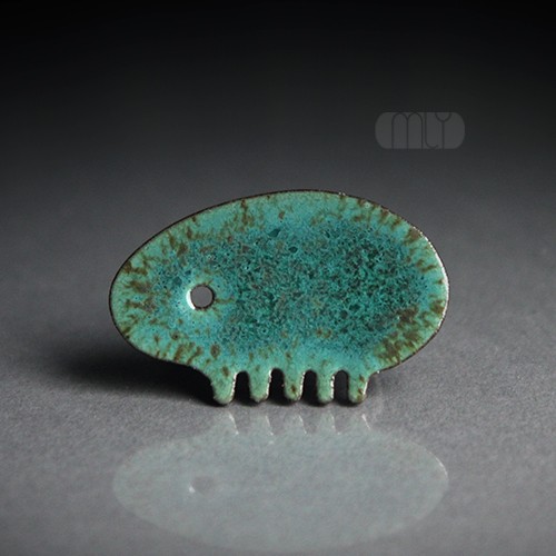 broszki Robak Plamisty