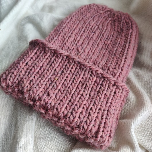 czapki damskie Wełniana czapka WOOLLY brudny róż