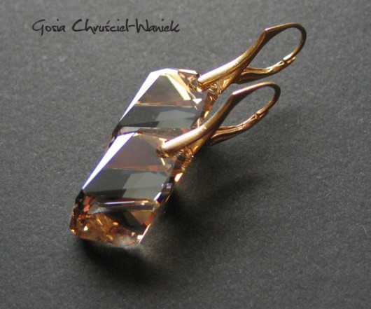 kryształ Swarovski golden shadow. Gosia Chruściel-Waniek