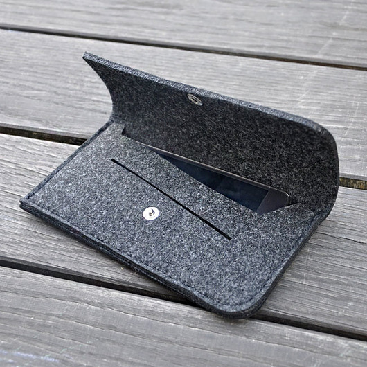 etui na telefon Etui z filcu na telefon - grafitowe