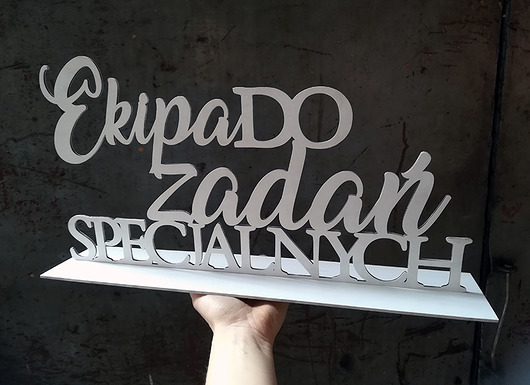 Ekipa do zadań specjalnych  napis JJ Studio