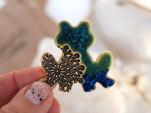 Ceramiczna żabka - magnes na lodówkę 10FingersArt