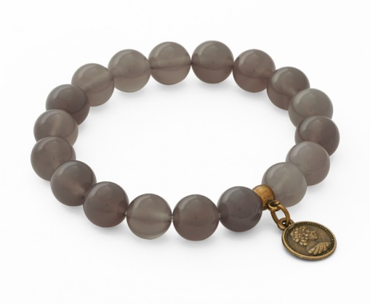 Gray agate with coin pendant. Lavoga