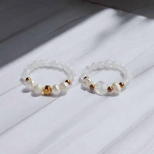 pierścionki elastyczne Zestaw pierścionków : kamień księżycowy, perły, agat