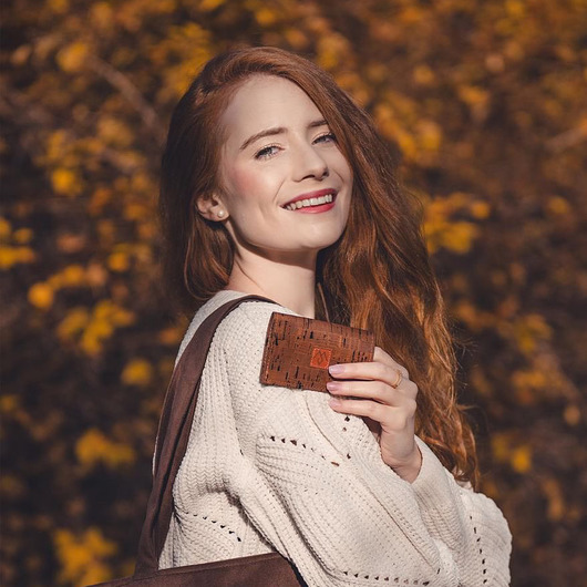 portfele damskie Etui, wizytownik na karty z korka - brązowy