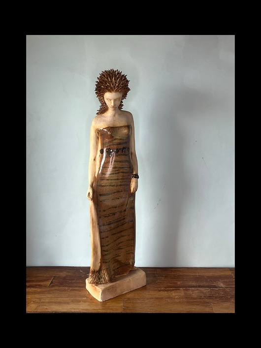figurki i rzeźby Rzeźba ceramiczna - Figura w sukni