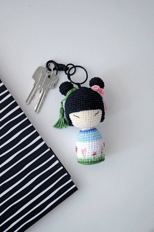 breloki Brelok/zawieszka - lalka kokeshi