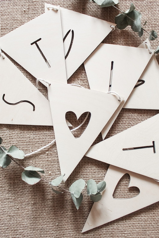 karuzele i girlandy do łóżeczka Girlanda drewniana z twoim napisem