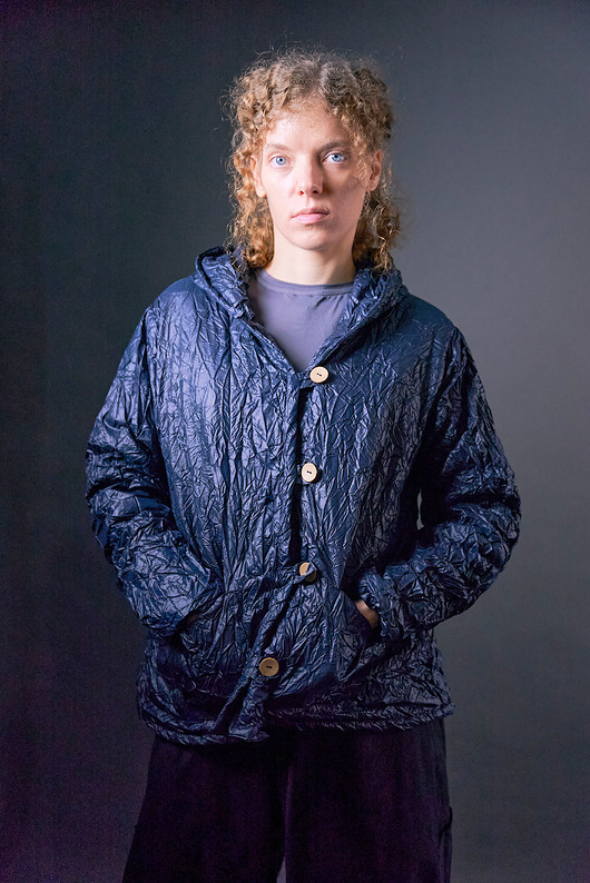 płaszcze i kurtki męskie Kurtka ocieplana plisowana/gnieciona z kapturem