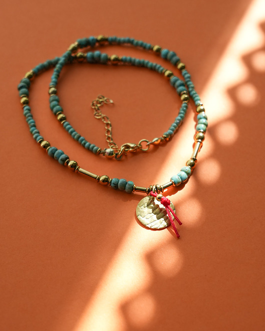 chokery Naszyjnik boho a'la turkus z okrągłą zawieszką