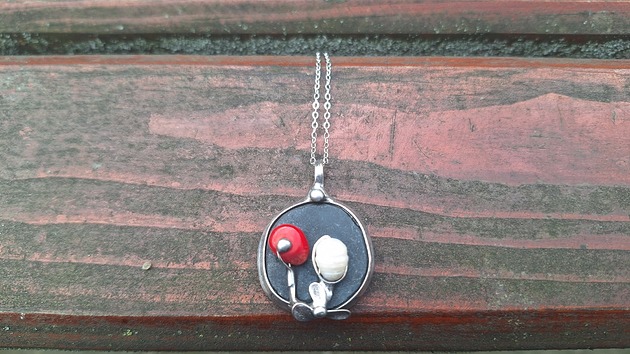 wisiory Perła i koral - wisiorek