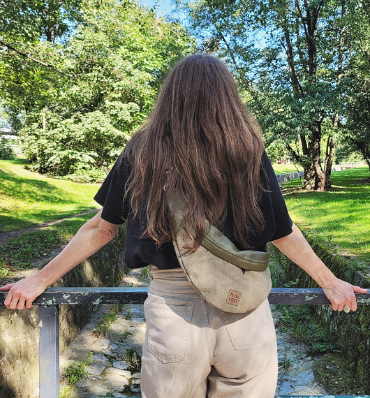 saszetka nerka Nerka "Haru" zielona khaki  bawełniana z ekoskórą