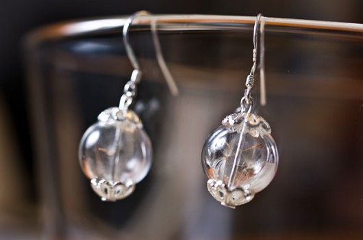 Szklane kolczyki z nasionami dmuchawca So Jewelry