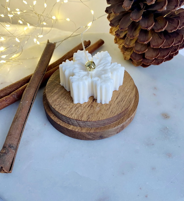 świeczniki i świece Świeca ekologiczna sojowa dekoracyjna "Snowflake" 25x60mm