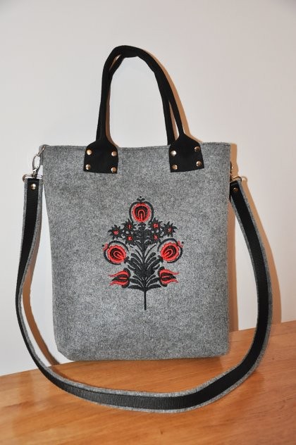 Torba  filcowa z haftem - folk PRACOWNIA 166