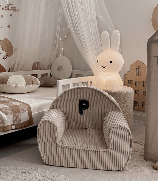 meble do pokoju dziecka Sztruksowy fotelik dla dzieci z personalizacją