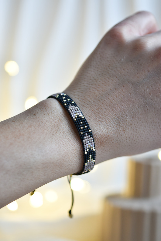 bransoletki na sznurku Tkana bransoletka - harmonia czerni, beżu i złota - wersja mini