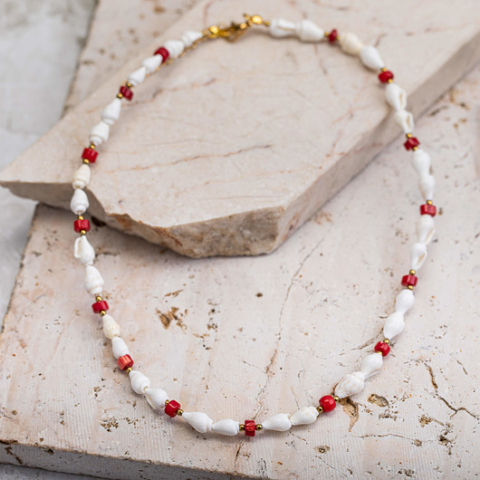 chokery Choker z muszelek i koralu