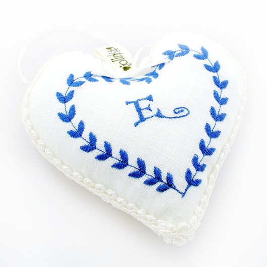 Serduszko - zawieszka z monogramem "E" Jola Kamieńska