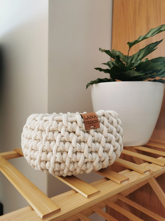 kosze do przechowywania Mały pleciony koszyk