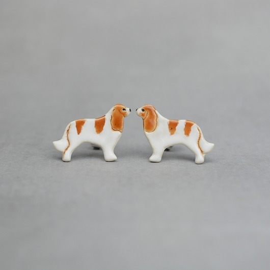 Cavalier mini pieski- ceramiczne kolczyki Dorca